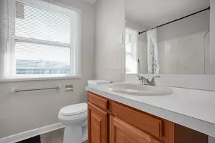 129 Buckeye Cir, Columbus, OH 43217 - Photo 11