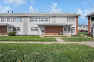 156 Buckeye Cir, Columbus, OH 43217 - Photo 1