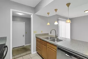 1642 Park Row Dr, Columbus, OH 43235 - Photo 19