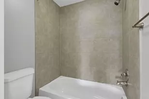 1642 Park Row Dr, Columbus, OH 43235 - Photo 37