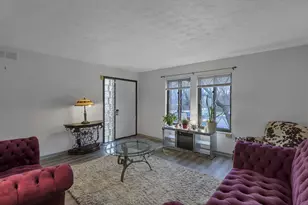 3288 Valley Ln S, Columbus, OH 43231 - Photo 11