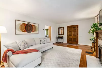 223 W Dunedin Road, Columbus, OH 43214 - Photo 9