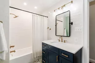 223 W Dunedin Rd, Columbus, OH 43214 - Photo 29