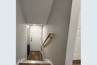 385 S Burgess Avenue, Columbus, OH 43204 - Photo 9