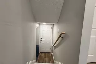 385 S Burgess Ave, Columbus, OH 43204 - Photo 9