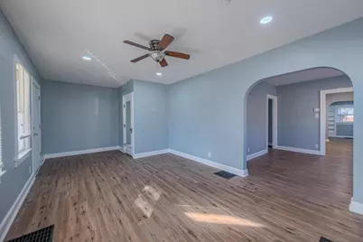 2742 Dibblee Avenue, Columbus, OH 43204 - Photo 9