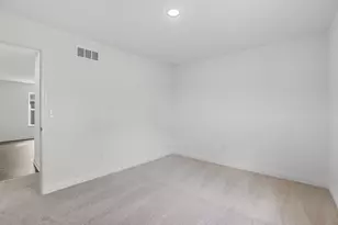 1328 Manor Dr, Columbus, OH 43232 - Photo 23