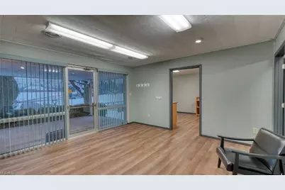 6105 Fairdale Drive, Cambridge, OH 43725 - Photo 5