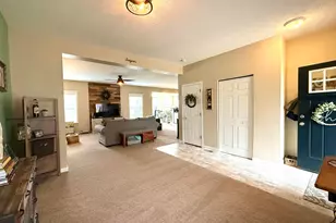 181 Delaware Dr, Delaware, OH 43015 - Photo 7