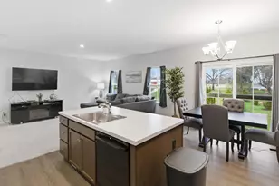 3876 Coach Trl, Grove City, OH 43123 - Photo 9