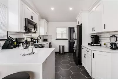 103 E Jeffrey Place, Columbus, OH 43214 - Photo 13