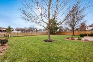 2126 Mayflower Cir, Grove City, OH 43123 - Photo 37