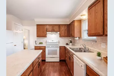 2126 Mayflower Circle, Grove City, OH 43123 - Photo 9