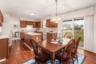 2126 Mayflower Cir, Grove City, OH 43123 - Photo 13