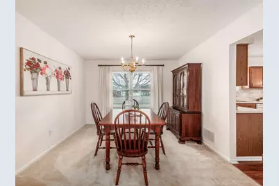 2126 Mayflower Circle, Grove City, OH 43123 - Photo 5