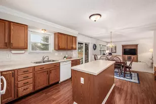 2126 Mayflower Cir, Grove City, OH 43123 - Photo 7