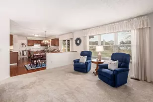 2126 Mayflower Cir, Grove City, OH 43123 - Photo 17