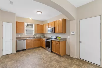 5686 Alliance Way, Columbus, OH 43228 - Photo 9