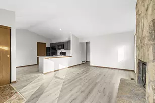 1800 Weather Stone Ln, Columbus, OH 43235 - Photo 5