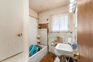 3716 Dort Pl, Columbus, OH 43227 - Photo 13