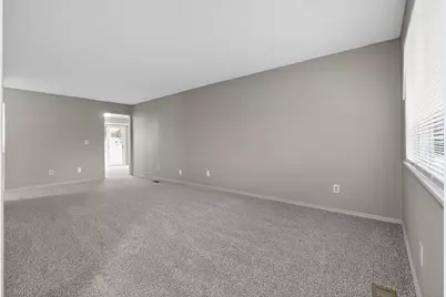 322 Huber Village Boulevard, Westerville, OH 43081 - Photo 5