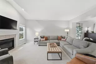 7445 Holderman St, Lewis Center, OH 43035 - Photo 9