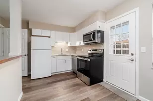 5762 W Pine Tree Street W, Columbus, OH 43229 - Photo 9