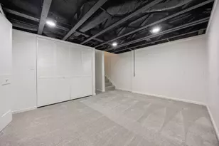 895 Robmeyer Dr, Columbus, OH 43207 - Photo 33