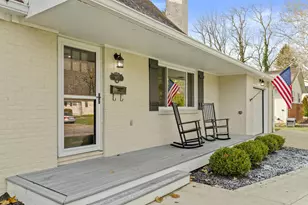 925 Farnham Rd, Columbus, OH 43220 - Photo 5