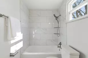 925 Farnham Rd, Columbus, OH 43220 - Photo 33