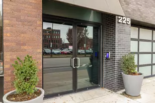 225 N 4th St, Columbus, OH 43215 - Photo 3