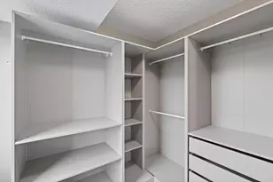 7565 Harbour Town Dr, Pickerington, OH 43147 - Photo 29