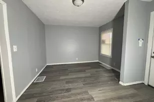 2607 McGuffey Rd, Columbus, OH 43211 - Photo 1