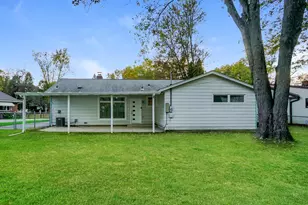 414 E Clearview Ave, Columbus, OH 43085 - Photo 17