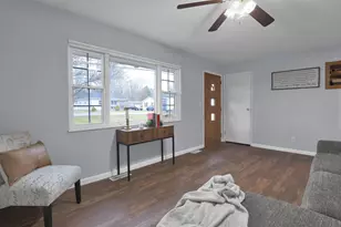 182 E Center St, London, OH 43140 - Photo 5