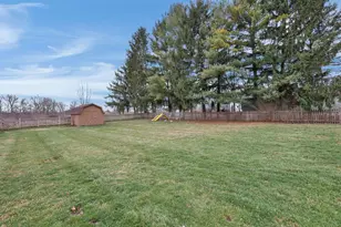 182 E Center St, London, OH 43140 - Photo 23