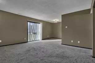 625 Country Club Dr, Newark, OH 43055 - Photo 3