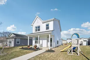 38 Waterman Ave, Commercial Point, OH 43116 - Photo 5