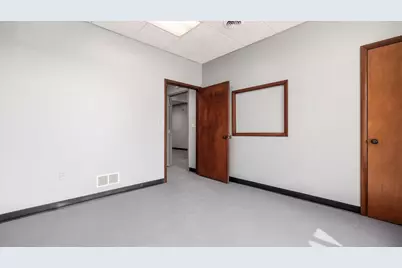 1101 Woodlawn Avenue, Cambridge, OH 43725 - Photo 11