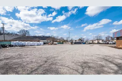 1101 Woodlawn Avenue, Cambridge, OH 43725 - Photo 9