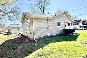 202 Plum St, Danville, OH 43014 - Photo 3