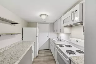 1126 Merrimar Cir N, Columbus, OH 43220 - Photo 11