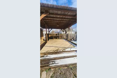 1028 S Court Street, Circleville, OH 43113 - Photo 9