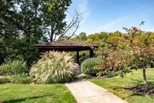 2593 Olde Hill Ct N, Columbus, OH 43221 - Photo 39