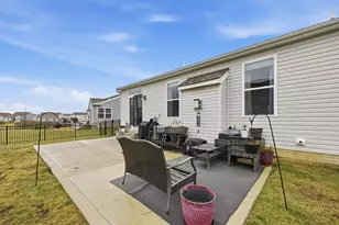 161 Rosewood Loop SE, Commercial Point, OH 43116 - Photo 5