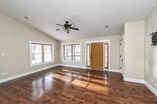 817 Highland Hills Dr, Howard, OH 43028 - Photo 3