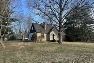 2272 Fishinger Rd, Columbus, OH 43221 - Photo 3