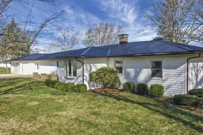 122 Wilshire Drive, Hebron, OH 43025 - Photo 1