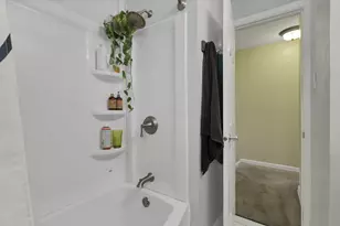 1065 Bernard Rd, Columbus, OH 43221 - Photo 29