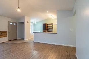 3571 Frenchpark Dr, Columbus, OH 43231 - Photo 3